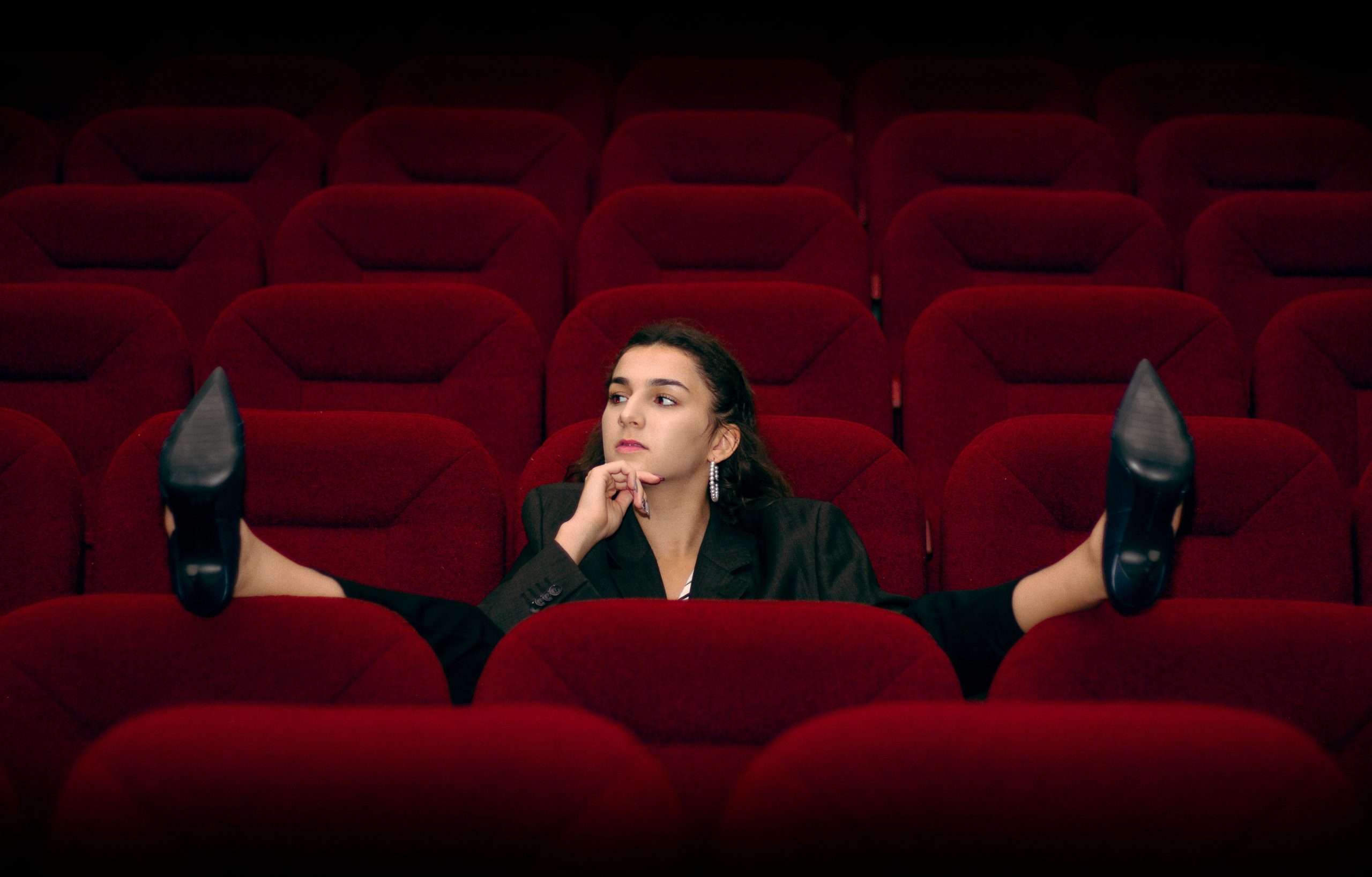 Films et séries 2026 : la fin du célibataire misérabiliste au cinéma